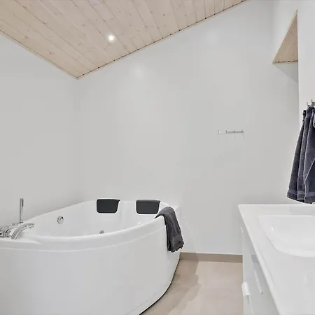 Ha330-hals-osbornsvej-49 بيت للعطل